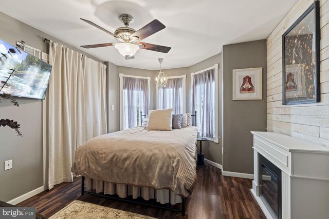 4727 E THOMPSON ST, Philadelphia, PA 19137