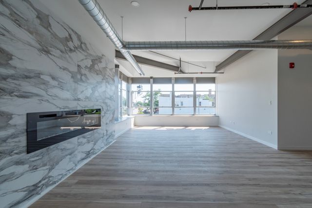 2202 Lombard Avenue 203, Berwyn, IL 60402