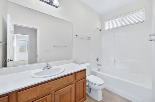5316 Lotus Pond Way, Elk Grove, CA 95757