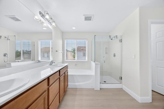 5316 Lotus Pond Way, Elk Grove, CA 95757