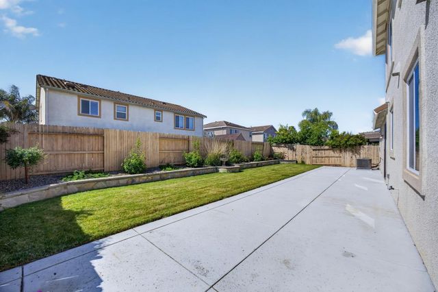 5316 Lotus Pond Way, Elk Grove, CA 95757