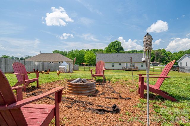 2486 Rock Dam Road, Lincolnton, NC 28092