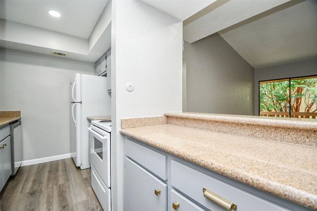 5001 Lamonte Lane 116, Houston, TX 77092