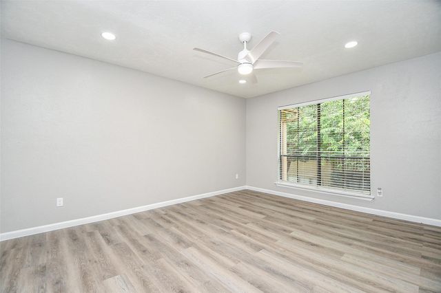 5001 Lamonte Lane 116, Houston, TX 77092