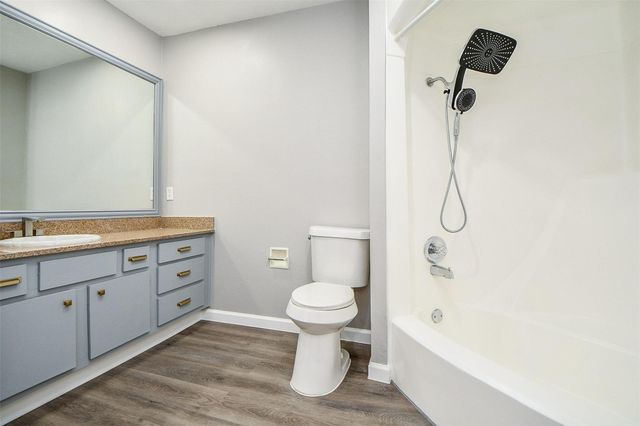 5001 Lamonte Lane 116, Houston, TX 77092