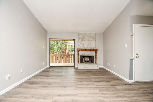 5001 Lamonte Lane 116, Houston, TX 77092