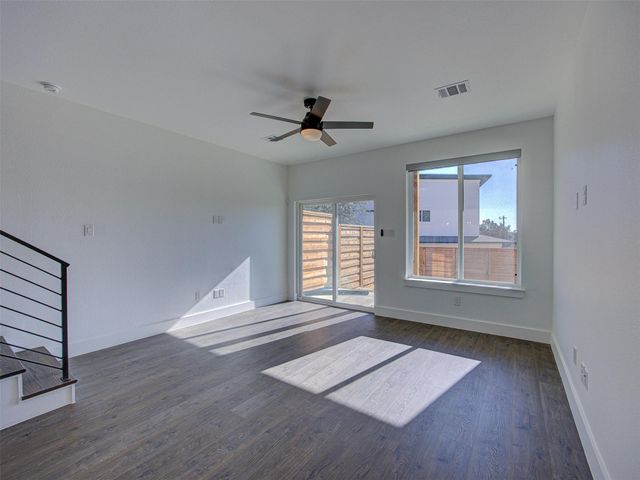 20507 Bonanza ST B, Lago Vista, TX 78645