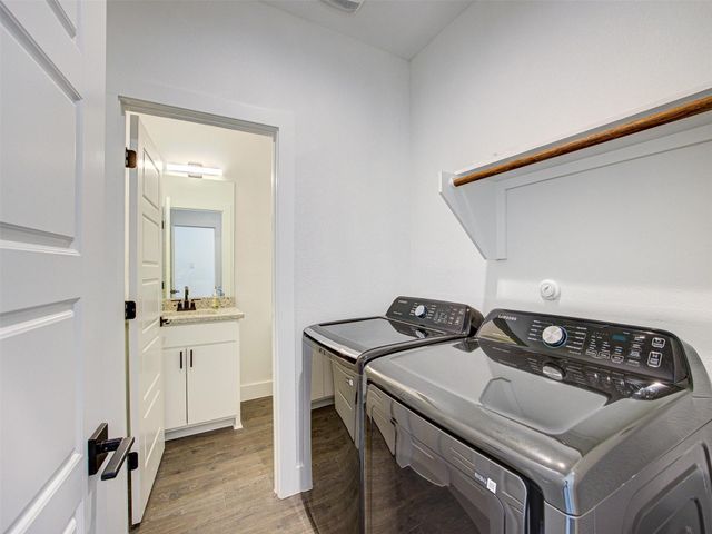 20507 Bonanza ST B, Lago Vista, TX 78645