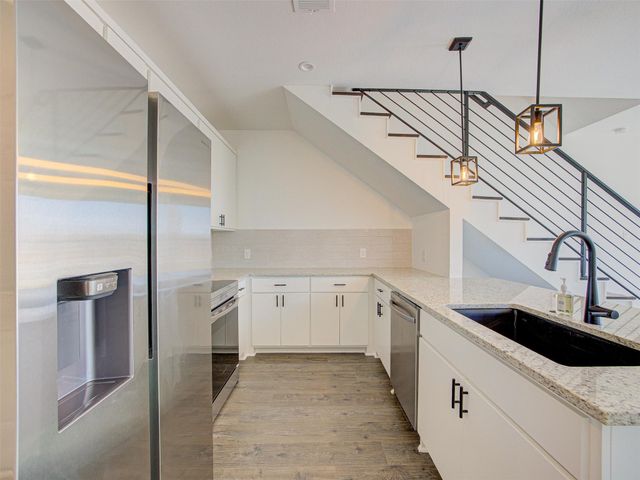 20507 Bonanza ST B, Lago Vista, TX 78645