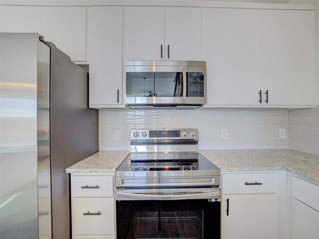 20507 Bonanza ST B, Lago Vista, TX 78645