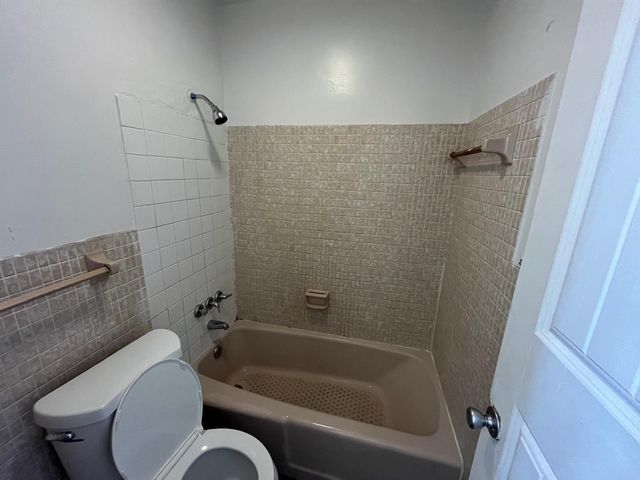 4140 NW 30th Terrace, Lauderdale Lakes, FL 33309