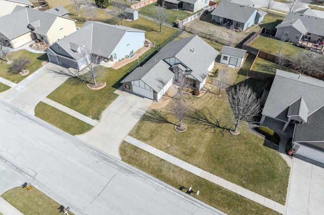 1218 N Hamilton Cir, Derby, KS 67037