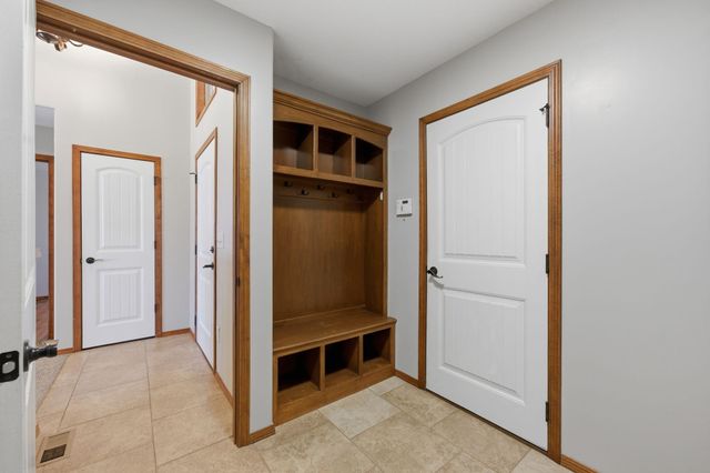 1218 N Hamilton Cir, Derby, KS 67037