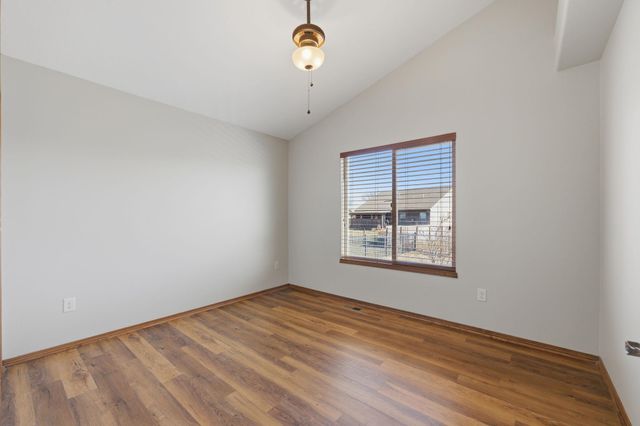 1218 N Hamilton Cir, Derby, KS 67037