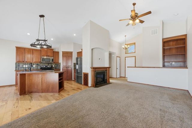 1218 N Hamilton Cir, Derby, KS 67037