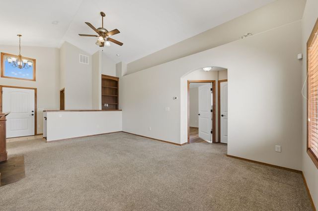 1218 N Hamilton Cir, Derby, KS 67037