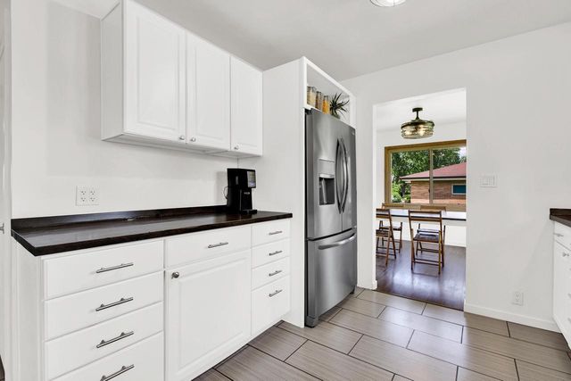 3860 Dale DRIVE, Brookfield, WI 53005