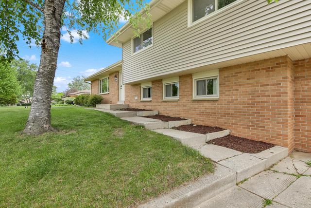 3860 Dale DRIVE, Brookfield, WI 53005