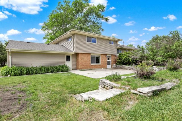 3860 Dale DRIVE, Brookfield, WI 53005