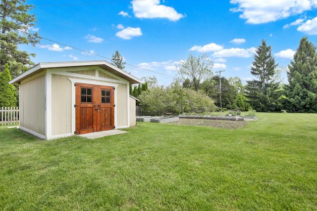 3860 Dale DRIVE, Brookfield, WI 53005