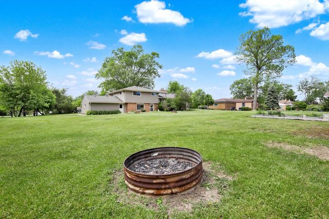 3860 Dale DRIVE, Brookfield, WI 53005