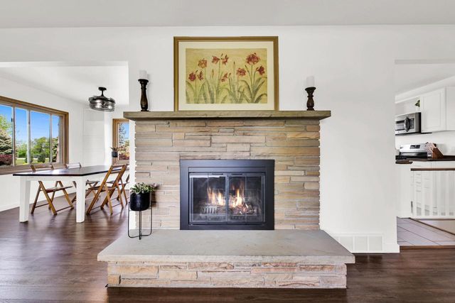 3860 Dale DRIVE, Brookfield, WI 53005