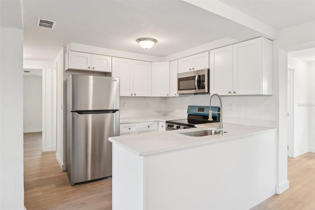 4711 BEACON HILL DRIVE, New Port Richey, FL 34652