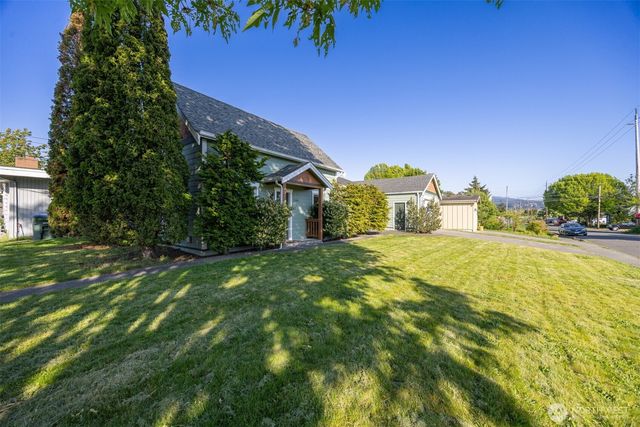 2404 G Street, Bellingham, WA 98225