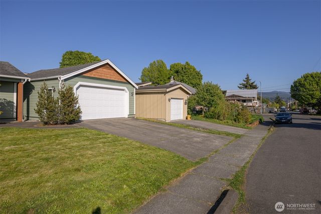 2404 G Street, Bellingham, WA 98225