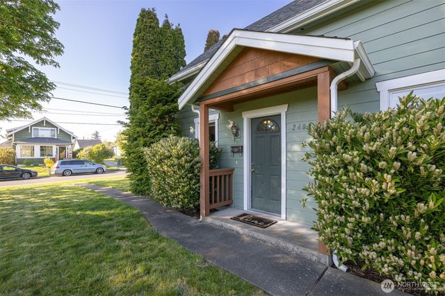 2404 G Street, Bellingham, WA 98225