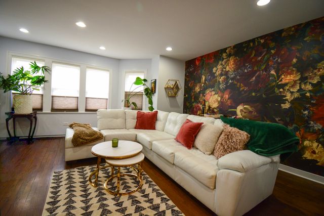 4947 W Parker Avenue, Chicago, IL 60639