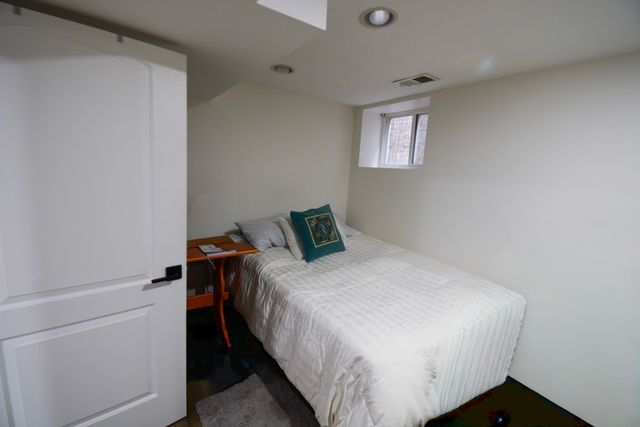 4947 W Parker Avenue, Chicago, IL 60639