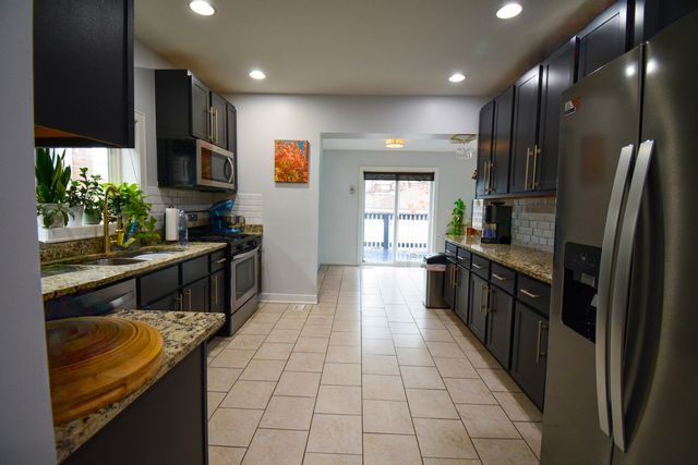 4947 W Parker Avenue, Chicago, IL 60639