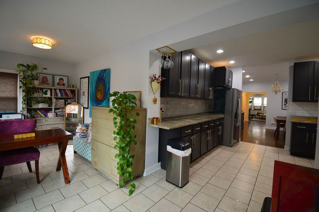 4947 W Parker Avenue, Chicago, IL 60639