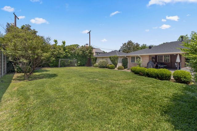11451 Parkchester Drive, Dallas, TX 75230