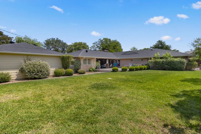 11451 Parkchester Drive, Dallas, TX 75230