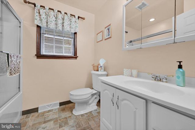124 HELM WAY, Downingtown, PA 19335