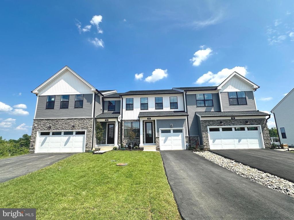 332 ASPEN WAY, King Of Prussia, PA 19406