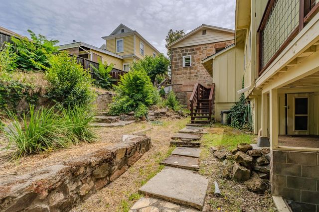 8263 Main St, Mokelumne Hill, CA 95245