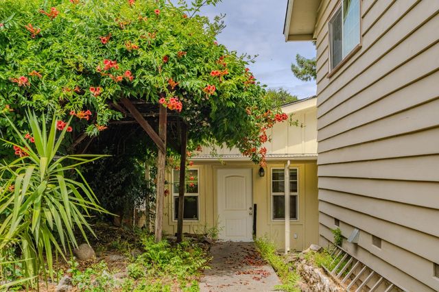 8263 Main St, Mokelumne Hill, CA 95245