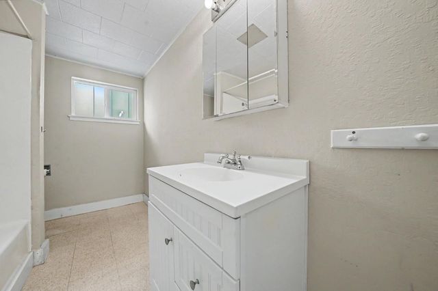 8263 Main St, Mokelumne Hill, CA 95245