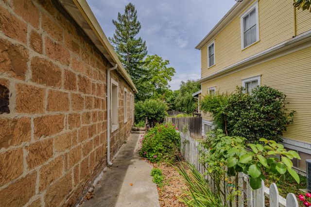 8263 Main St, Mokelumne Hill, CA 95245