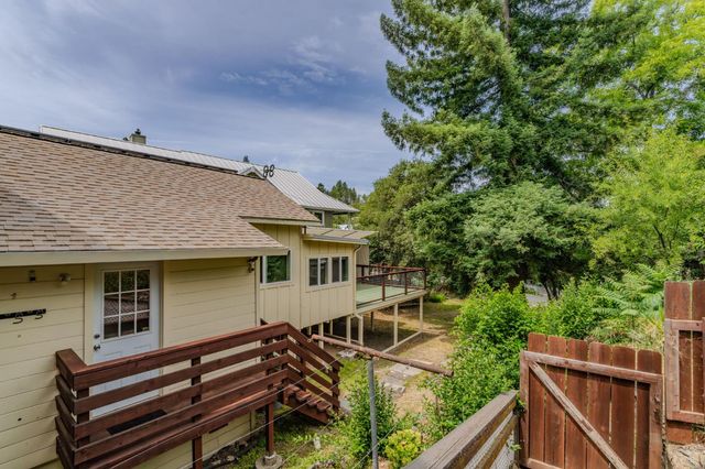 8263 Main St, Mokelumne Hill, CA 95245
