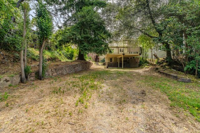 8263 Main St, Mokelumne Hill, CA 95245