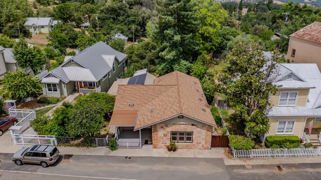 8263 Main St, Mokelumne Hill, CA 95245
