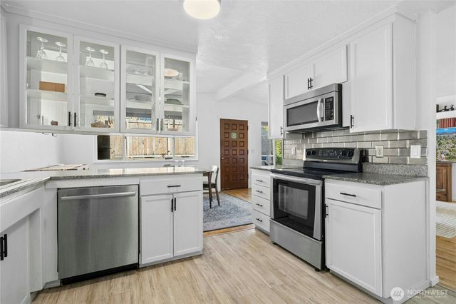 219 SW 108th Street, Seattle, WA 98146