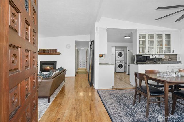 219 SW 108th Street, Seattle, WA 98146