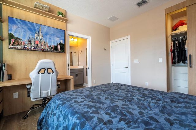 10431 SIDDINGTON DRIVE, Orlando, FL 32832