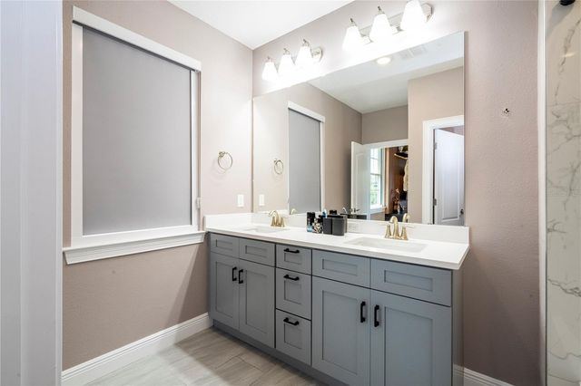 10431 SIDDINGTON DRIVE, Orlando, FL 32832
