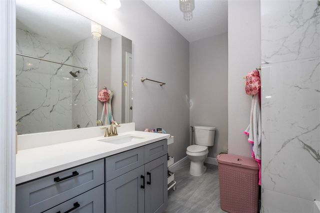 10431 SIDDINGTON DRIVE, Orlando, FL 32832